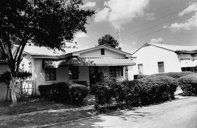 When seven-year-old Thomas walked the two blocks from his mother’s apartment to his grandfather’s modest, spotlessly clean Savannah house, his journey to the high court began. (THOMAS S. ENGLAND/THE LIFE IMAGES COLLECTION/GETTY IMAGES)