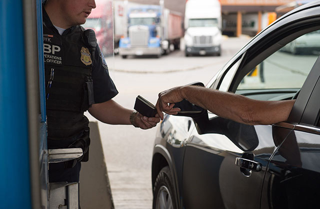 Passport control at the Peace Bridge in Buffalo, separating Canada from the U.S., the only country with which it shares a border (J VIERA/SYRACUSE NEWSPAPERS/THE IMAGE WORKS)