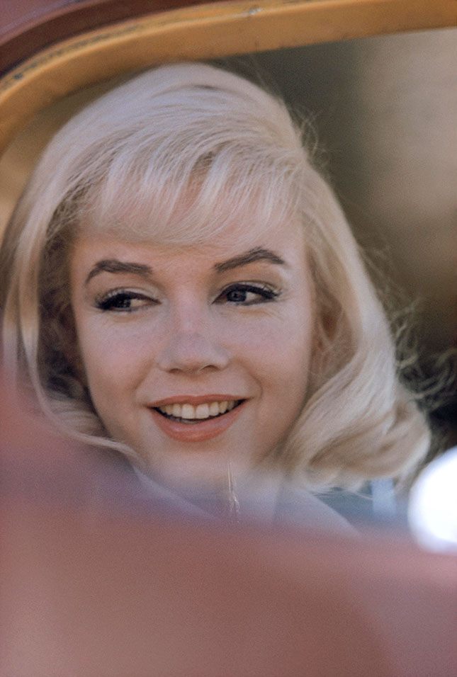 Marilyn Monroe on the set of "The Misfits," 1960 (© EVE ARNOLD/MAGNUM PHOTOS)