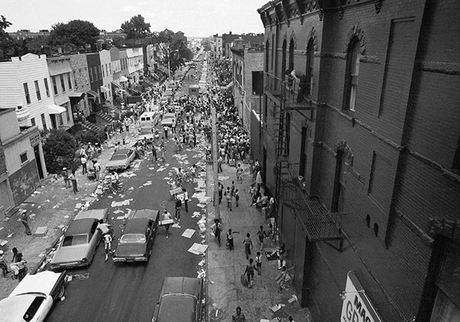 The widespread destruction in Bedford-Stuyvesant during New York City’s 1977 blackout exemplified the social chaos of the era. (AP PHOTO)