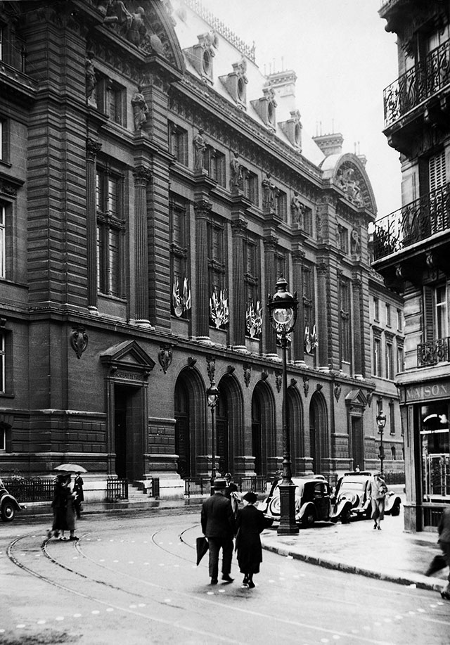 The University of Sorbonne in Paris, 1938 (Sueddeutsche Zeitung / Alamy Stock Photo)