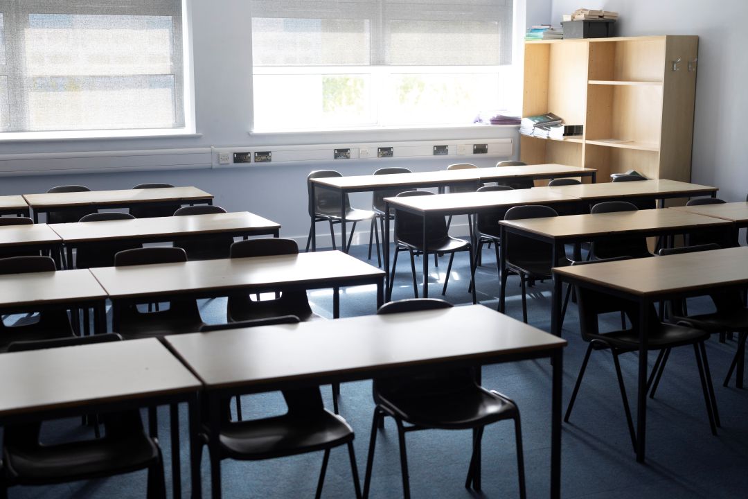 A Step-by-Step Guide to AI in Schools — How Much to Use and When