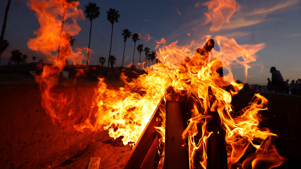 California Teaches Native Americans How to Light a Fire